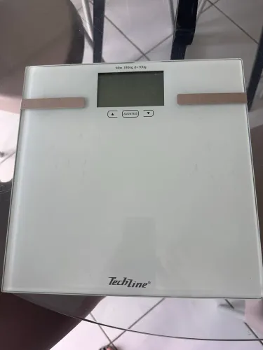 Balança com Bio impedância