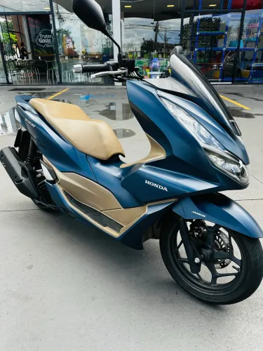 PCX DLX ÚNICO DONO NOVA.