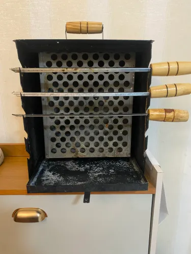 Churrasqueira a carvão sem fumaça