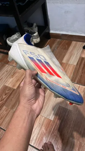 VENDO CHUTEIRA F50 ADIDAS CAMPO