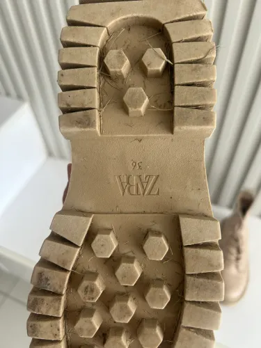 Duas botas Zara N? 36 Infantil