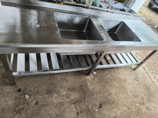 Mesa toda no aço inox 304 escovado com duas cubas