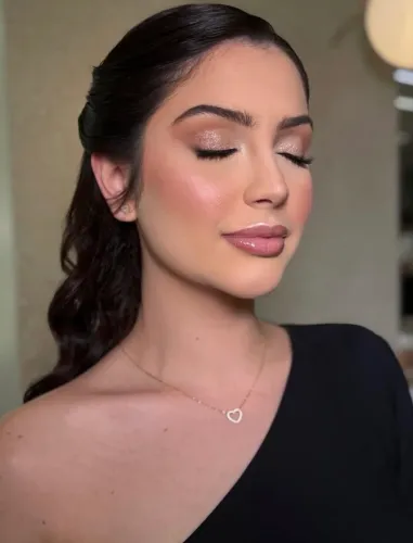 Maquiagem, Penteado domicílio