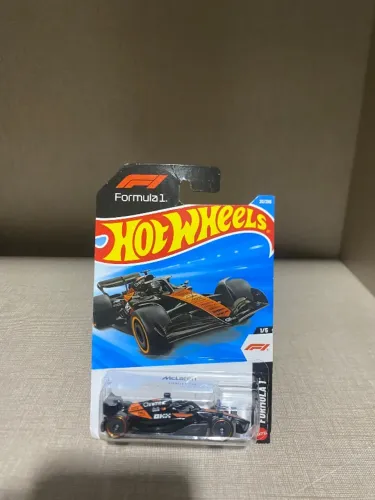 Hot wheels fórmula 1 mclaren