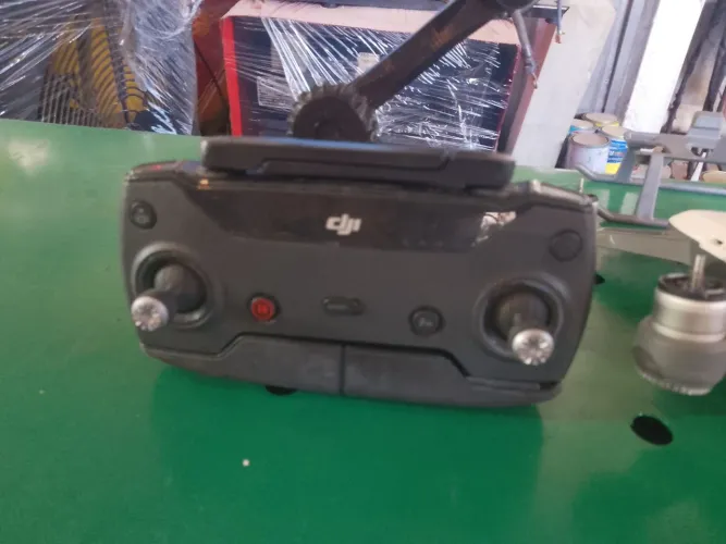 Drone+controle para retirada de peças!