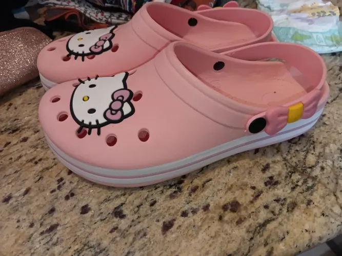 Vendo crocs novo lindo e confortável