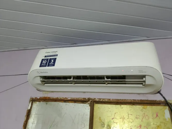 AR CONDICIONADO SPLIT INVERTER 12.000 BTU's V/T