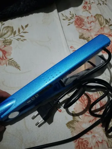 Chapinha está praticamente nova, usei só uma vez 