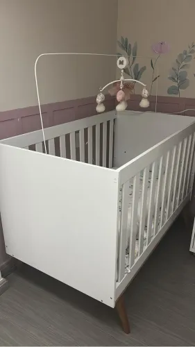 Berços praticamente novos / acompanha colchão