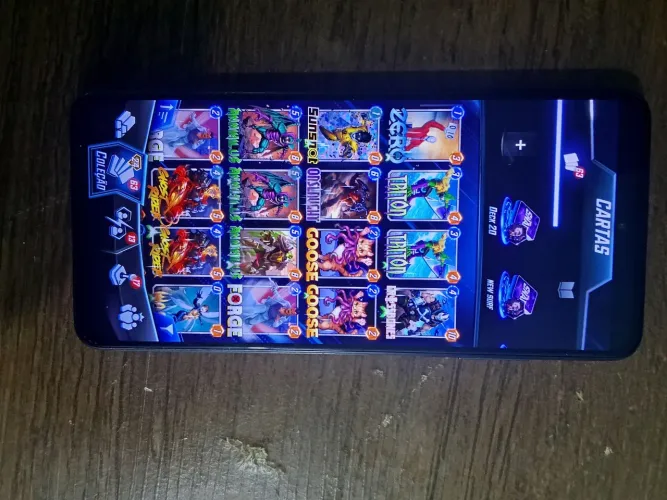 Vendo celular poco x3 pro memória de 256 GB bateria não é viciada vai com carregador junto