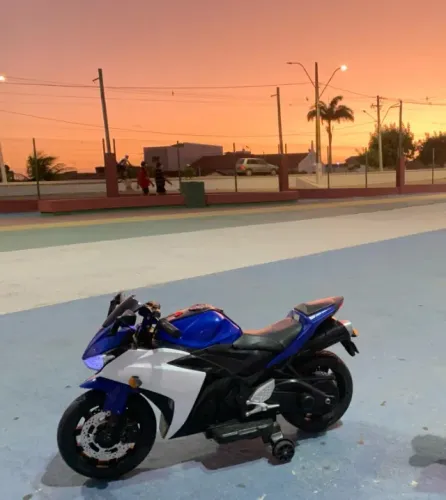 Moto Elétrica Esportiva Infantil