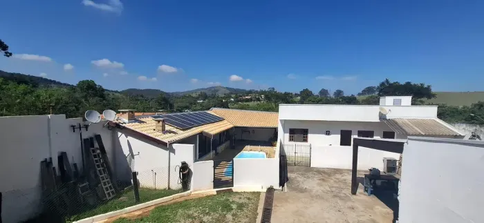 Linda Chácara a venda com 1.000m² na Estrada do Barreiro - Taubaté - SP