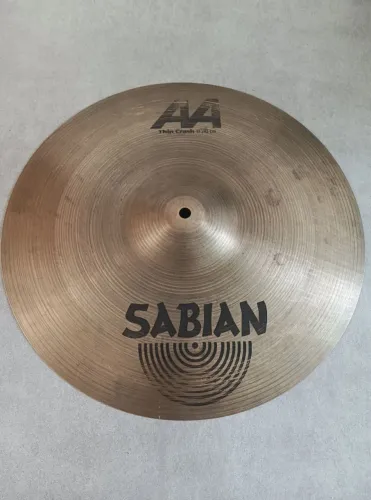 ## Prato de bateria Sabian AA Thin Crash 17, liga B20, top, excelentes condições gerais!!