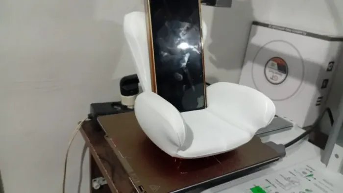 Suporte de Celular em formato de Poltrona 