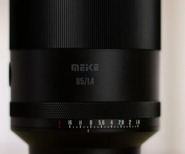 Lente Meike 85mm/1.4 E-mount SONY
