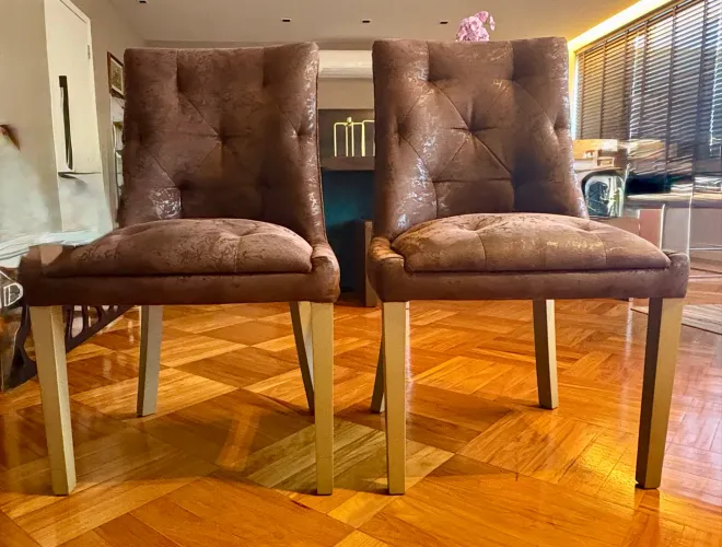 2 cadeiras estofadas sala de jantar suede marrom/chocolate