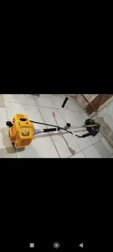 Vendo Roçadeira VONDER com kit de acessórios completo. Waths *