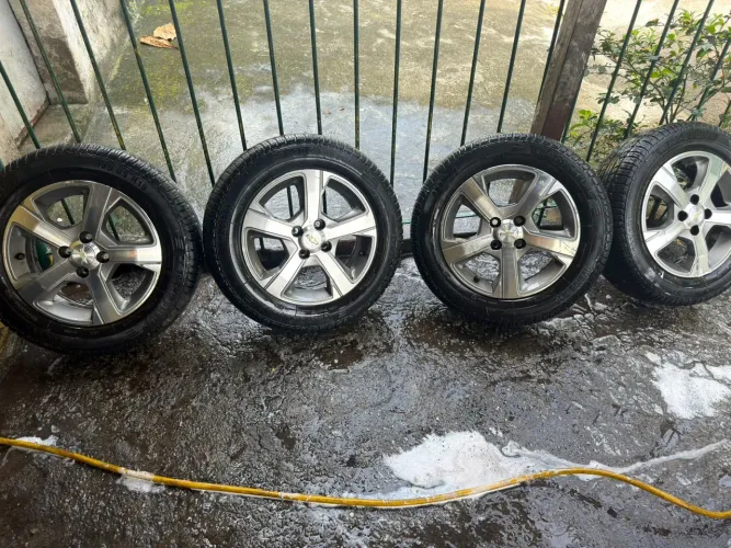 Vendo jogo de rodas prisma aro 15