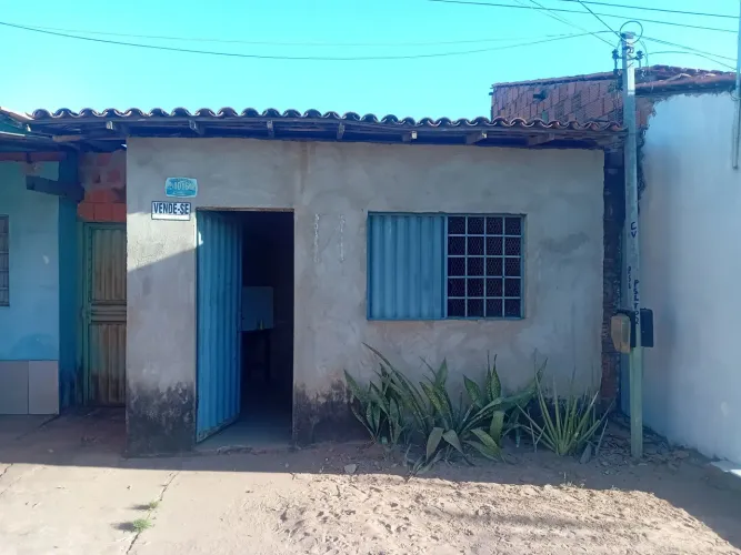 Vende-se Casa