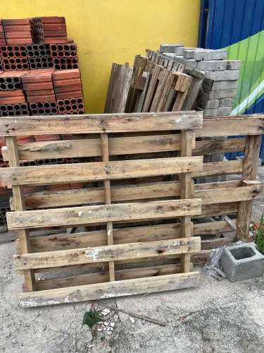 Pallets de Madeira Usados - 05 Unidades - Lote Completo