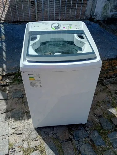 Máquina de lavar roupa funcionando perfeitamente