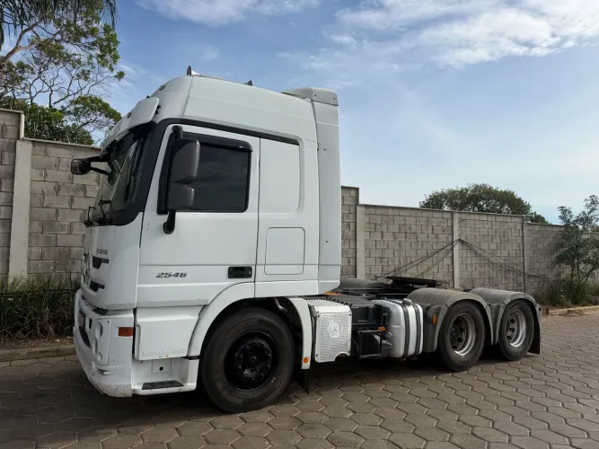 2546 Mercedez