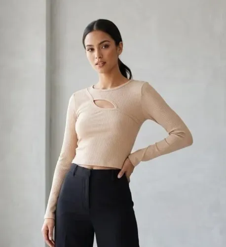 Blusa Feminina Canelada Manga Longa M com Recorte - Bege/Nude (Nova!)