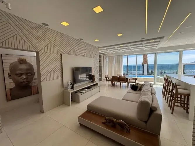 Casa Frente Mar, 4 suítes, Pé na Areia, Perequê, Porto Belo-SC