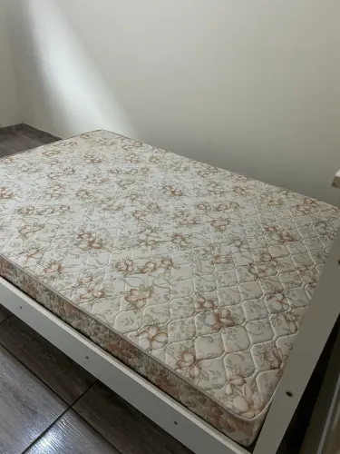 cama de casal com colchão