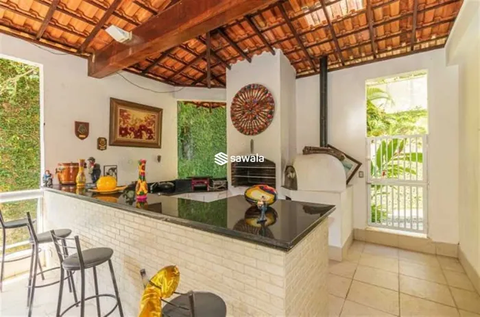 Casa 4 quartos, sendo 2 suítes