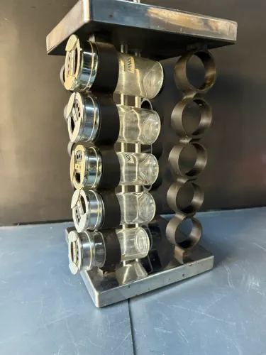 Porta-temperos giratório para 20 potes ( tem somente 7 )