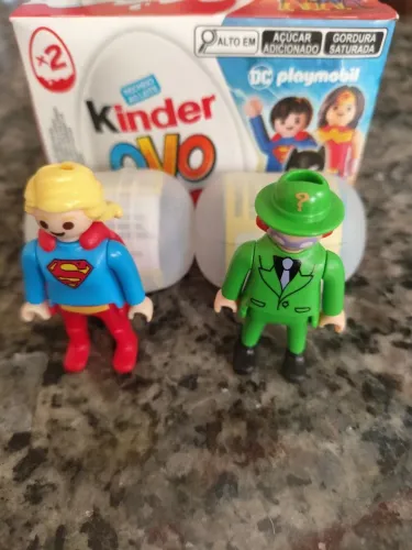 Kinder Playmobil Super Girl/Charada