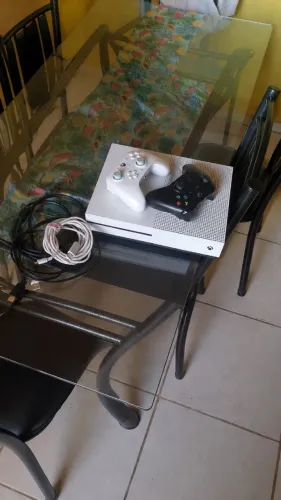 Vendo Xbox one S
