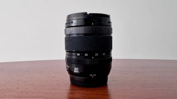 Lente Fujifilm XF 16-50mm F2.8-4.8 seminova