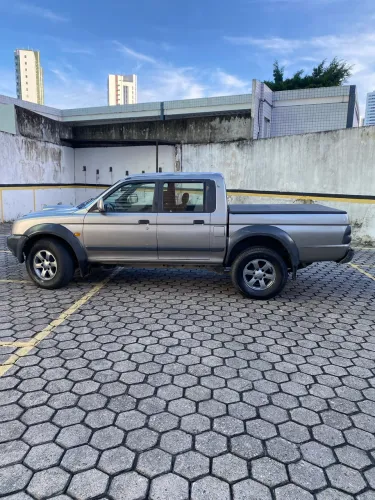 Mitsubishi L200 Outdoor HPE 2.5 4X4 CD T.dies. Mec. 2012