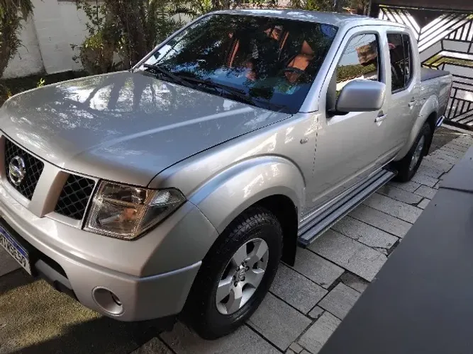 Nissan Frontier Se/se Strik CD 4X2 2.5 TB Dies. 2011
