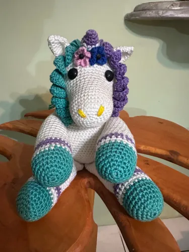 Amigurumi de Unicórnio - Peça Artesanal