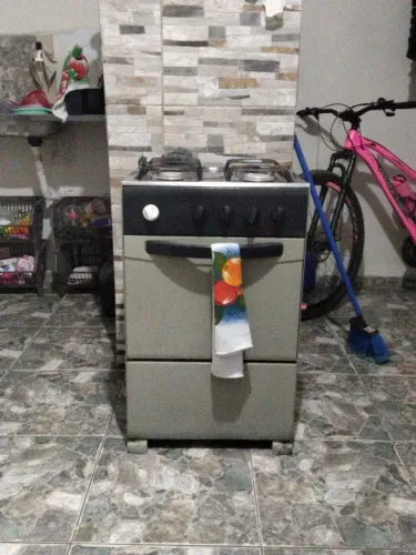 Vendo fogão 4 bocas