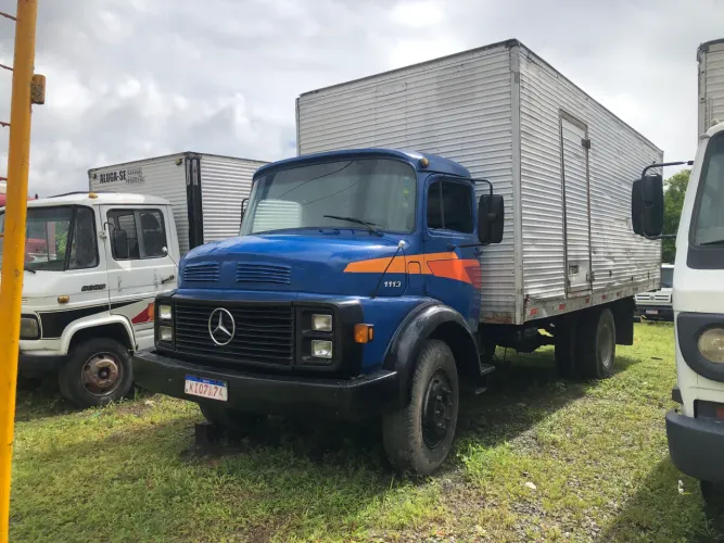 Mercedes 1113 ano 1971 Baú toco