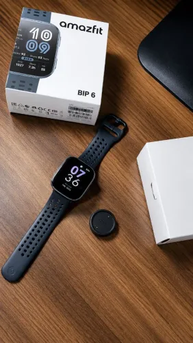 Smartwatch Amazfit Bip 6 (Completo na Caixa) 