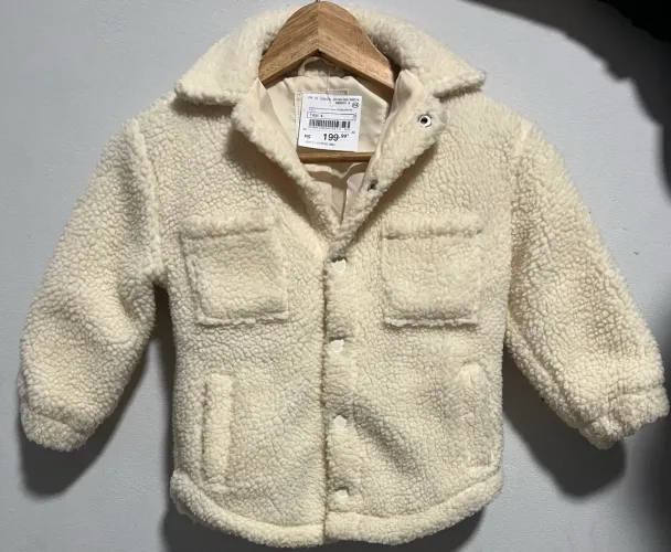 Jaqueta pelúcia infantil nova - TAM 4