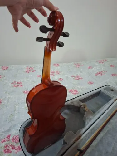 Violino na caixa