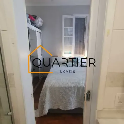 Loft : / Residencial / Glória