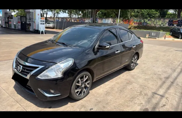 Nissan Versa Unique 1.6 16V Flexstart 4P Aut. 2017