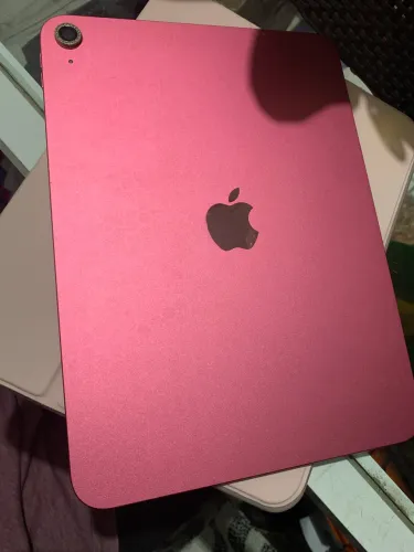 iPad A16 (11ª Geração) 128GB Wi-Fi + Caneta + Acessórios | Apenas 4 meses de uso
