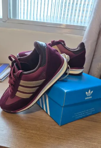 Tênis Adidas