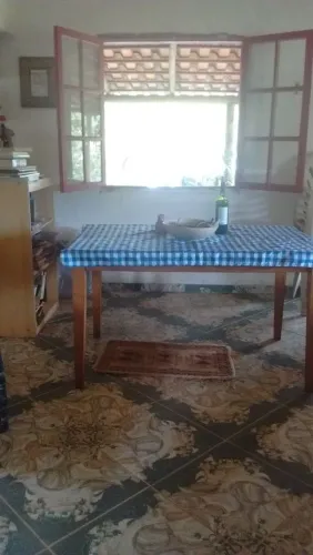 Mesa retangular de madeira Tok stock