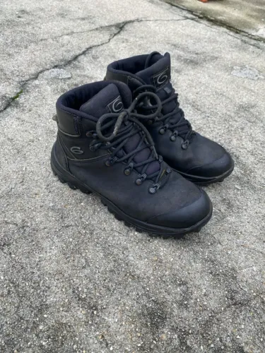 Bota impermeável cano médio guartelá 38