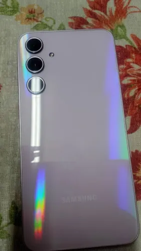 Celular usado ótimo estado.