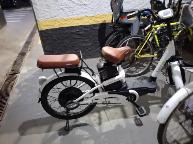 Vendo Bicicleta Elétrica Nova